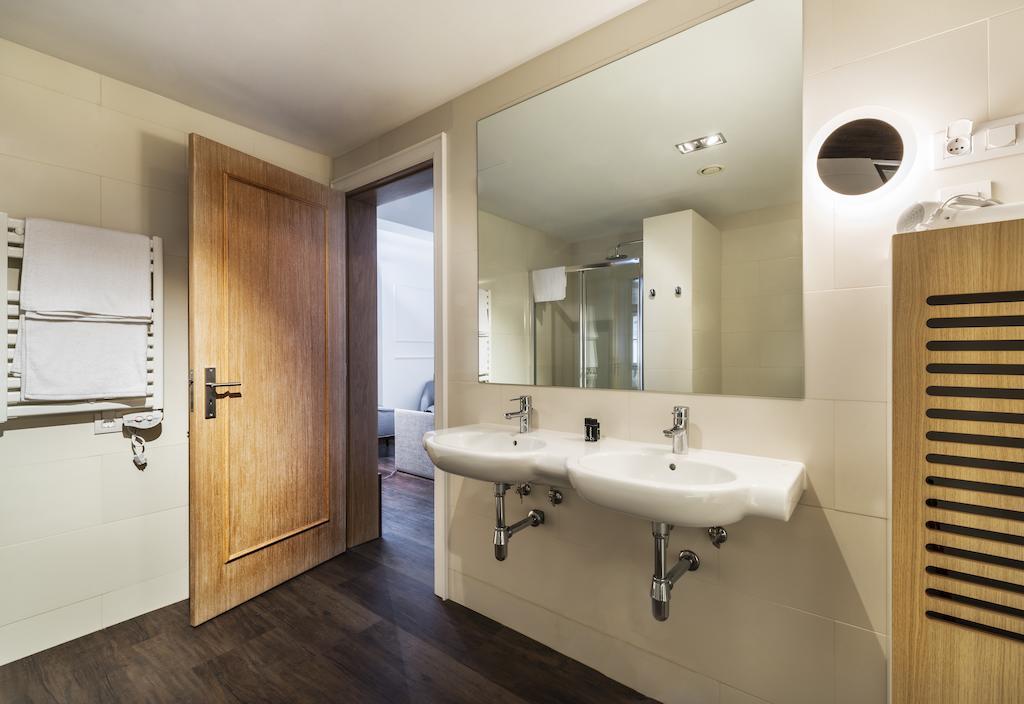 Garrett 48 Apartments Lisbon Bilik gambar