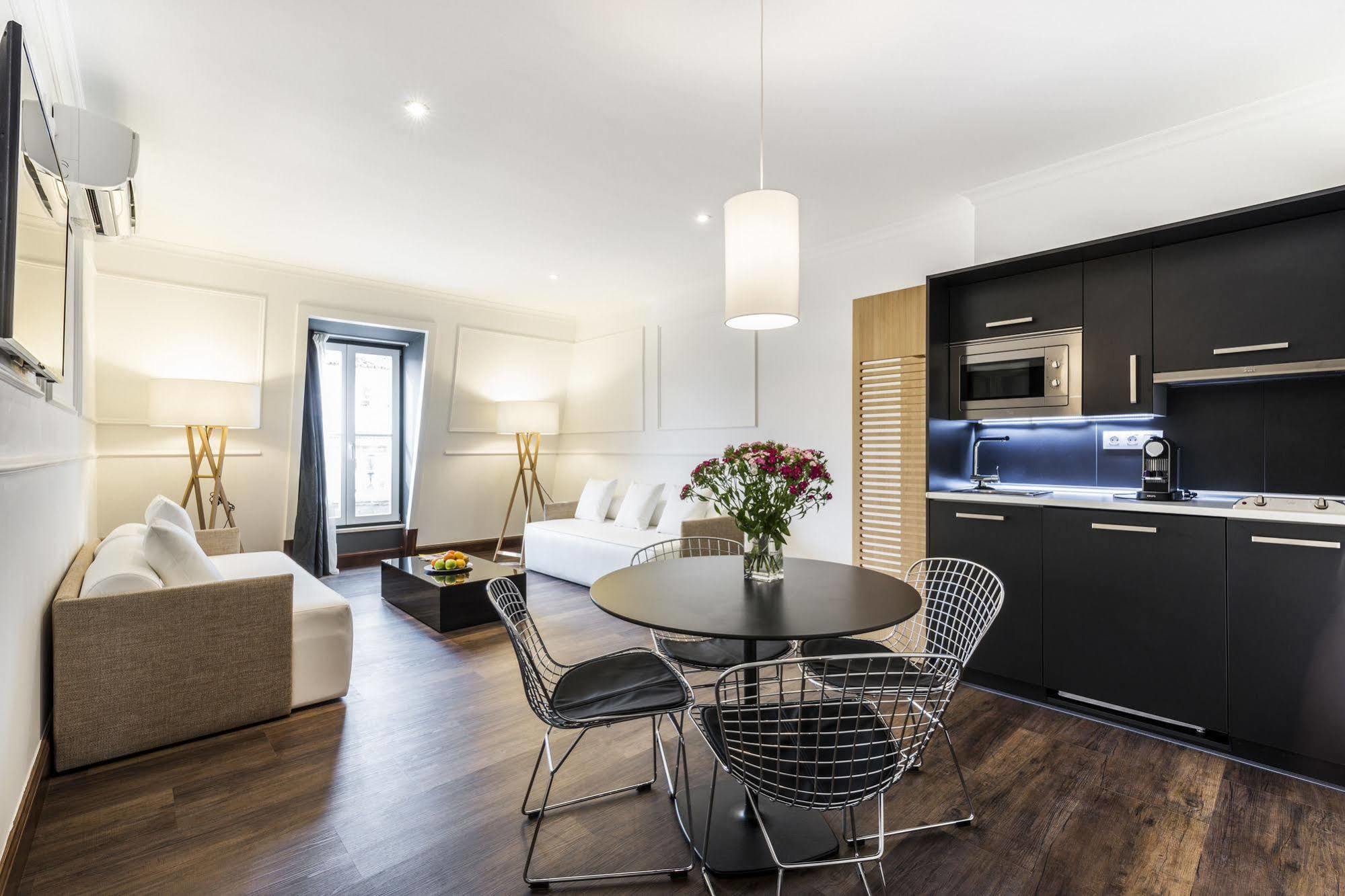 Garrett 48 Apartments Lisbon Luaran gambar