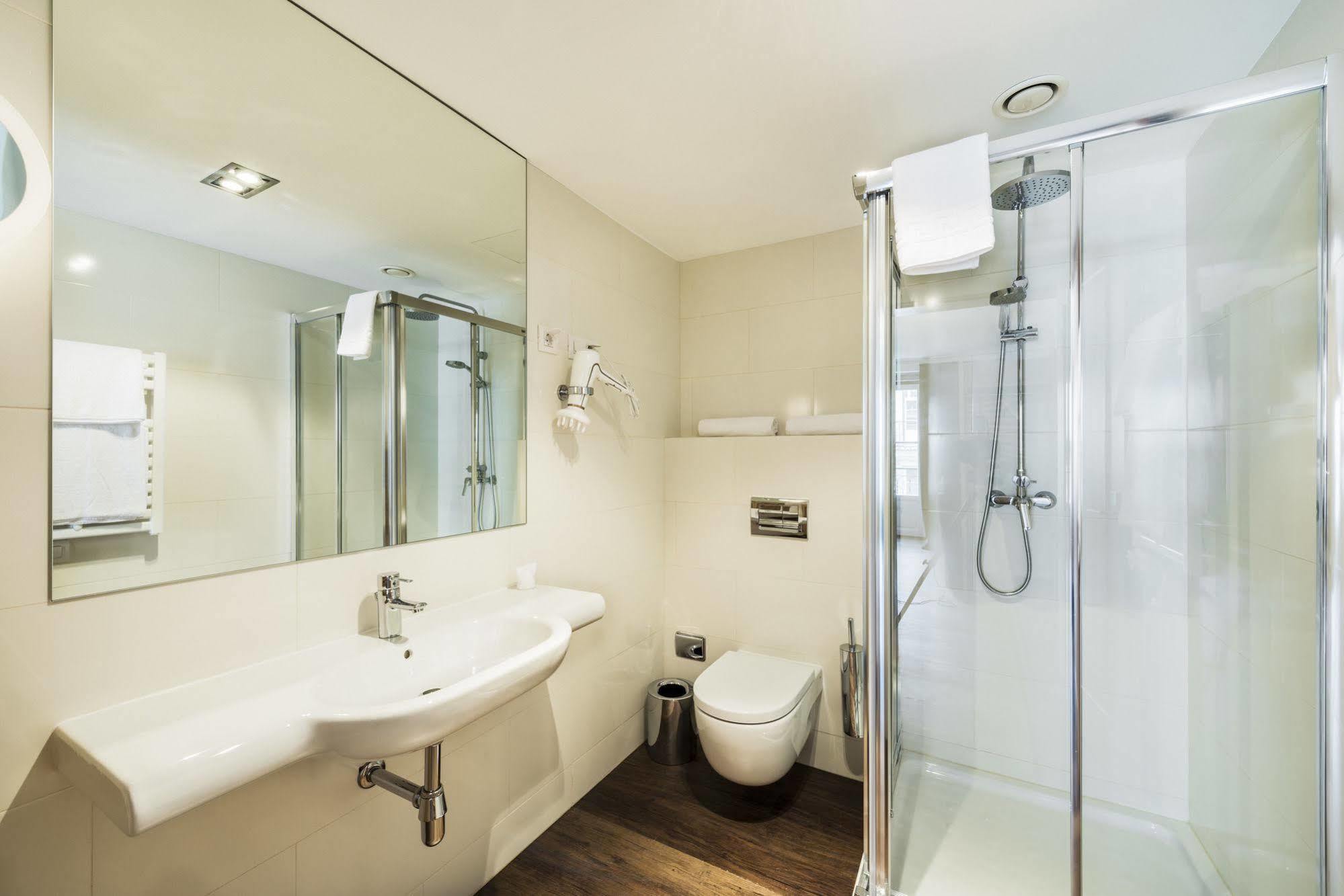 Garrett 48 Apartments Lisbon Luaran gambar